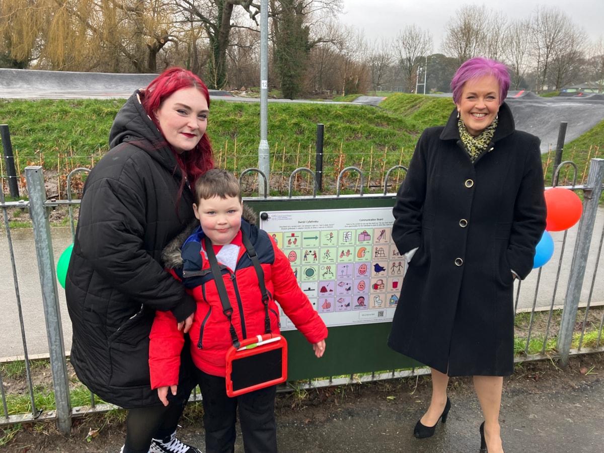 Rennie, Bash and Minister for Children and Social Care Dawn Bowden - 1