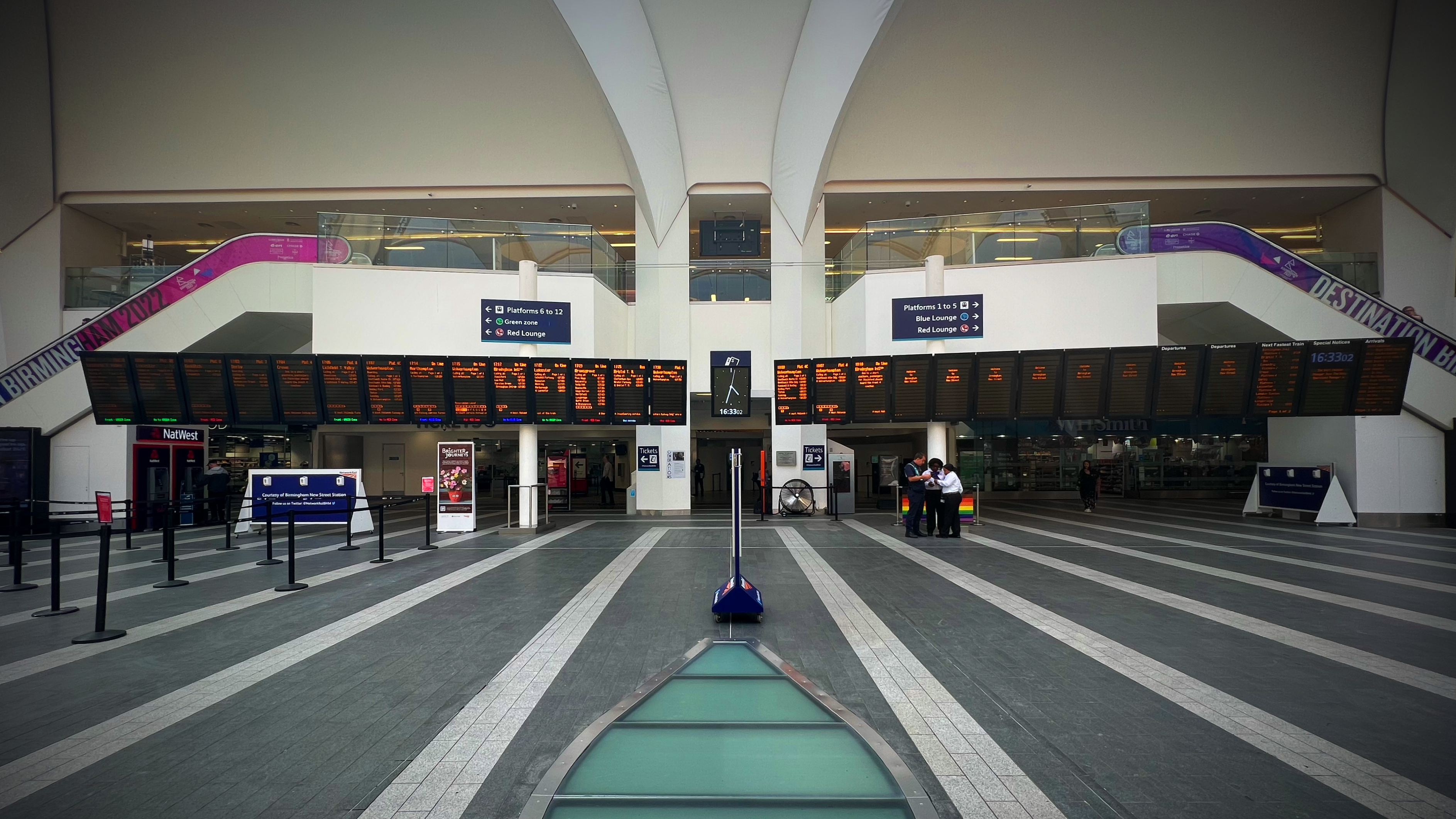 Birmingham New Street closed this Saturday during train drivers