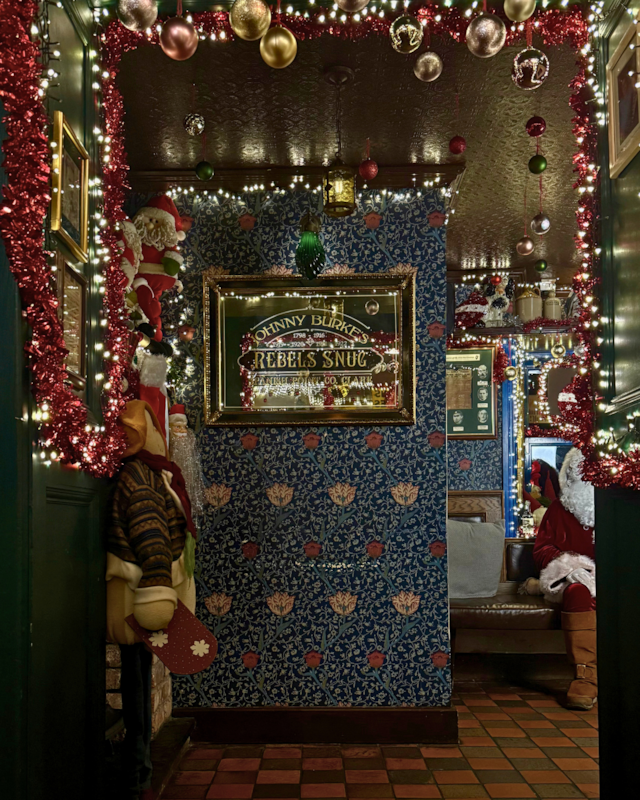 Christmas at the Armada john Burkes Pub