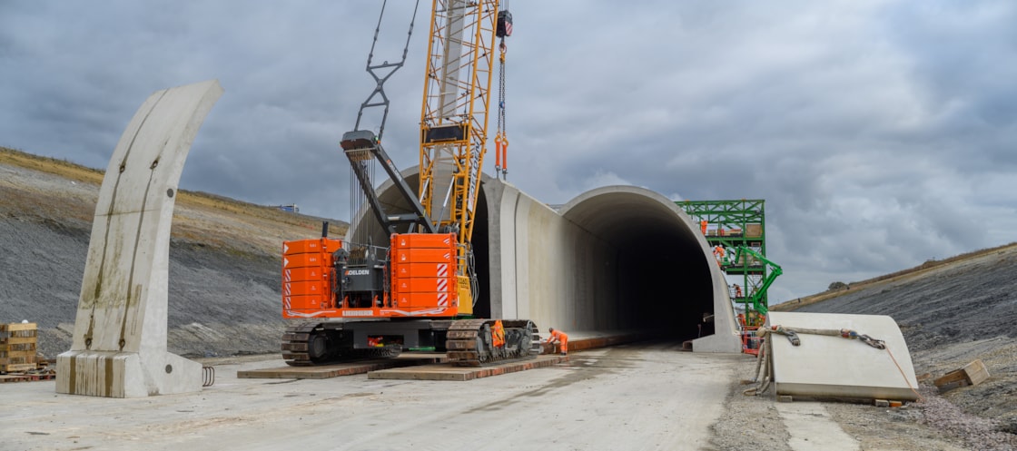 20251016 Greatworth  tunnel and slab laying-101
