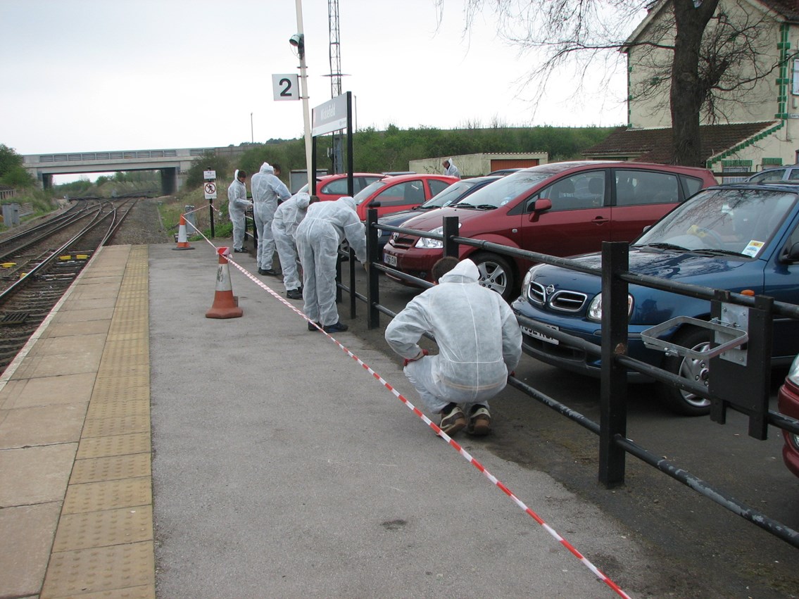 Young offenders complete reperation work at Micklefield station: 15-17 April 2009