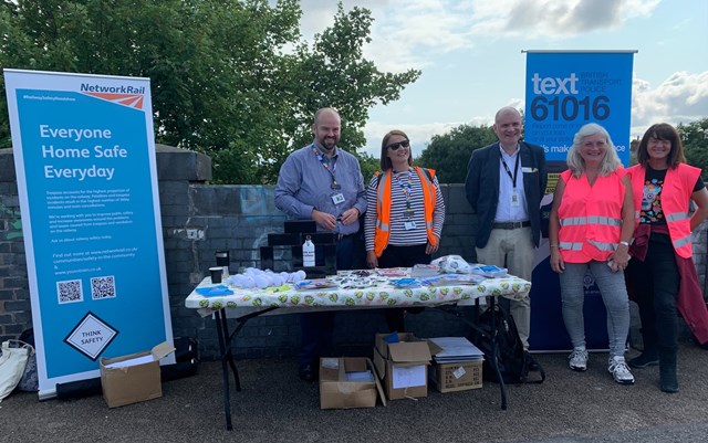 Network Rail joins community in South Wigston in project to tackle vandalism and trespassing: Chris Pratt (EMR), Lucy Gallagher (EMR) and Steve Hopkinson (Operations Director for Network Rail) with Station Adopters at South Wigston station