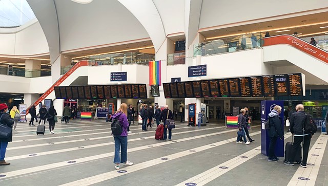 Birmingham New Street takes centre stage at city arts weekend: BNS atrium 4