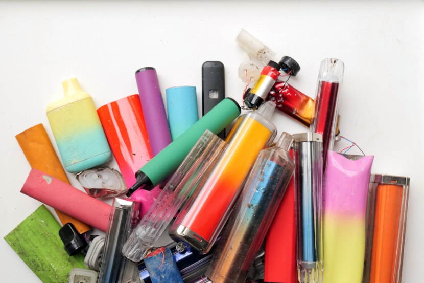 Retailers reminded about upcoming June 1 ban on disposable vapes: vape image for press release