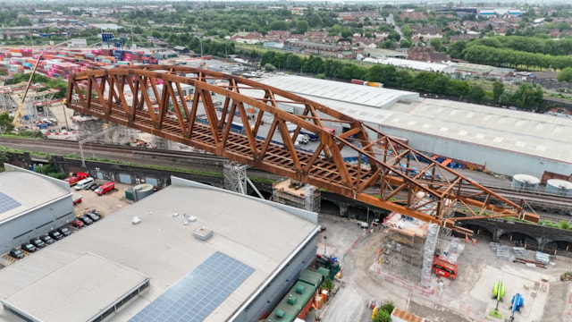 Curzon 2 viaduct installed over the Cross City line 2: Curzon 2 viaduct installed over the Cross City line 2