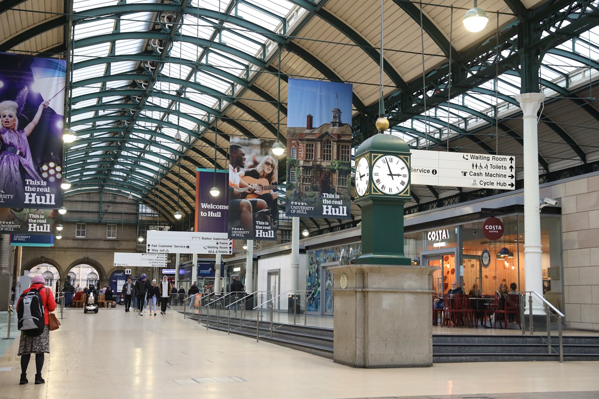 Hull Paragon concourse