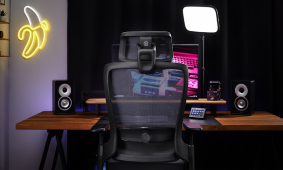 Elgato bietet Premium-Sitzkomfort für alle: Elgato Embrace 01