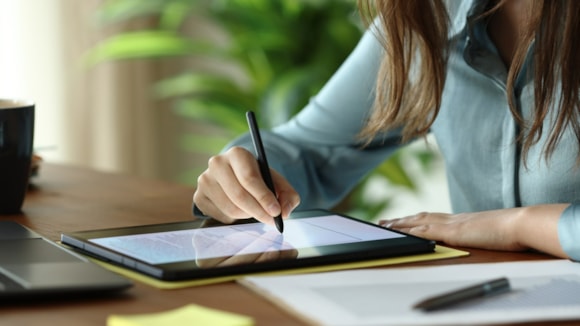 6 in 10 Scots back digital Wills as law remains stuck in 1837: iStock Digital Signing cropped