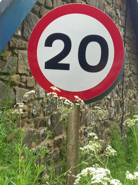 arwydd 20mya