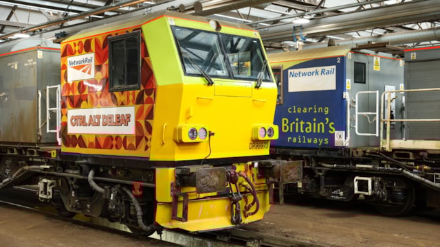 Network Rail and South Western Railway gearing up for Autumn with newly named leaf-buster, ‘Ctrl Alt Deleaf’, taking to the tracks on the Wessex route: NetworkRail AutumnMPVs