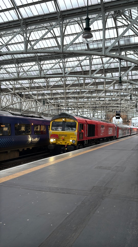 Railway 200 Inspiration train arrives at Glasgow Central: Railway 200 Inspiration train arrives at Glasgow Central