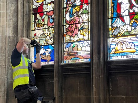 St Mary Redcliffe window install-2