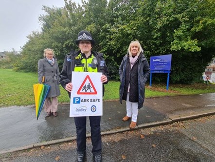 Karen Shakespeare with PCSO promoting park safe