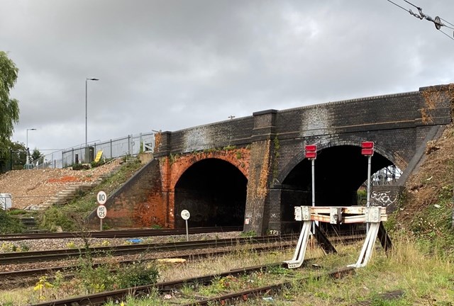 Passengers reminded of temporary changes to car parking at Bedford station photo