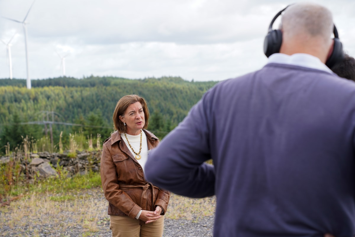 FM Eluned Morgan & PM Keir Starmer at Windfarm in Carmarthenshire-4