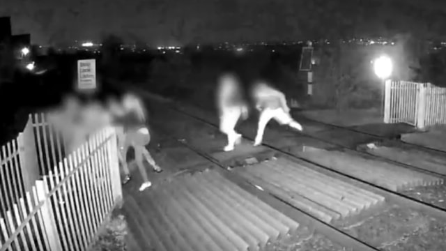 ‘Truly shocking’ misuse leads to emergency closure of South Yorkshire level crossing: Wilthorpe 4 - holding gate closed
