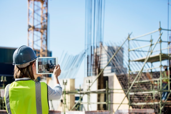 women construction