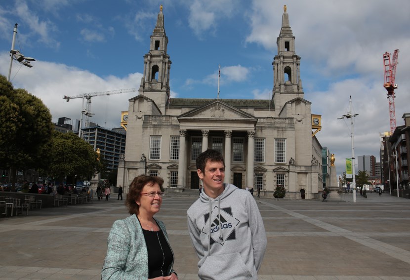 Olympic distance race sold out at Columbia Threadneedle World Triathlon Leeds : cllrblake_jonnybrownleemillsquare.jpg