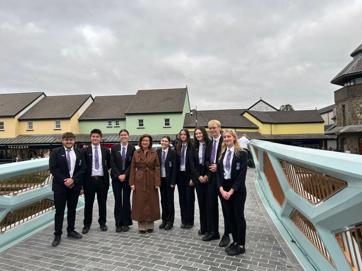 Bridge opening 2 - Agoriad y bont 2