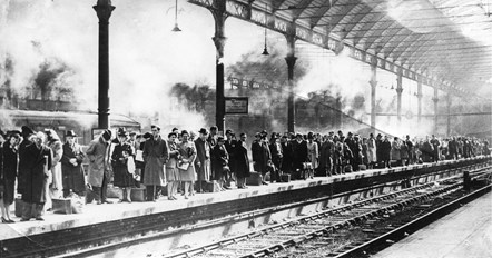 Train Passengers waiting for a train in Hull Paragon Station in 1947