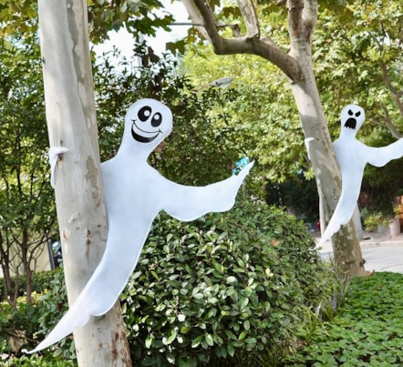 Park Halloween decorations at Hafan