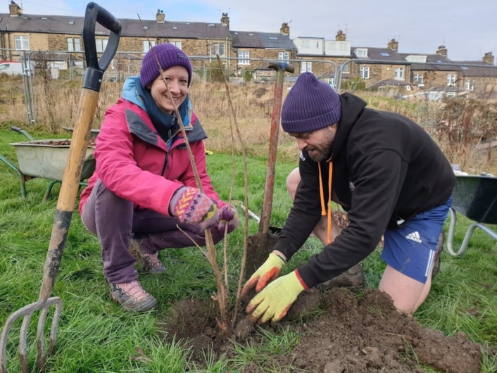 Leeds set to receive its 100th fruit orchard as charity digs in: Fruit Works planting trees