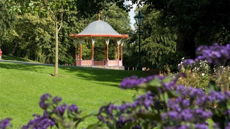 lincoln arboretum in Spring
