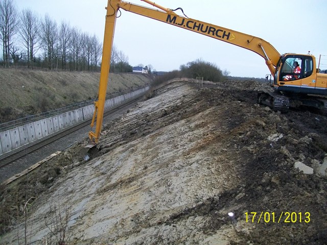 Swindon to Kemble railway enhancement project begins: Swindon to Kemble Redoubling: earthworks