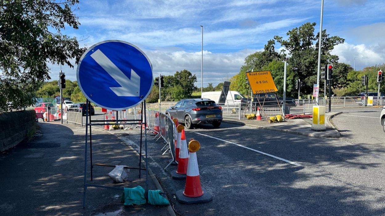 Traffic management Rodley to Horsforth A6120 cropped