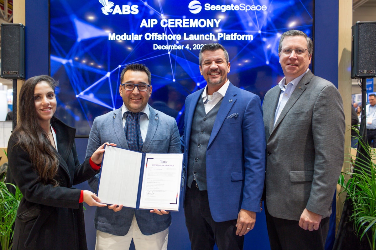 AIP CEREMONY JpgSmall-14