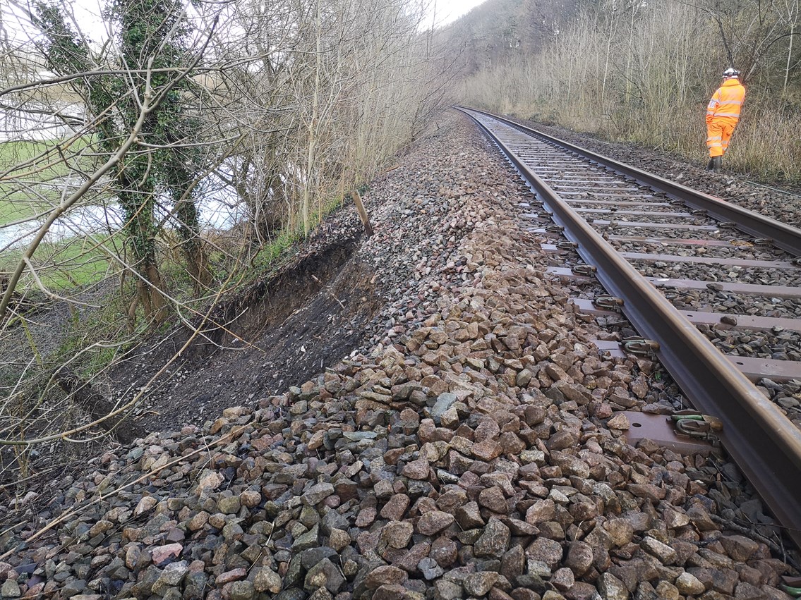 Passengers between Shrewsbury and Newtown are urged to check before travelling on Sunday as Network Rail undertakes emergency work following storm damage: Welshpool 07.03.20 (002)