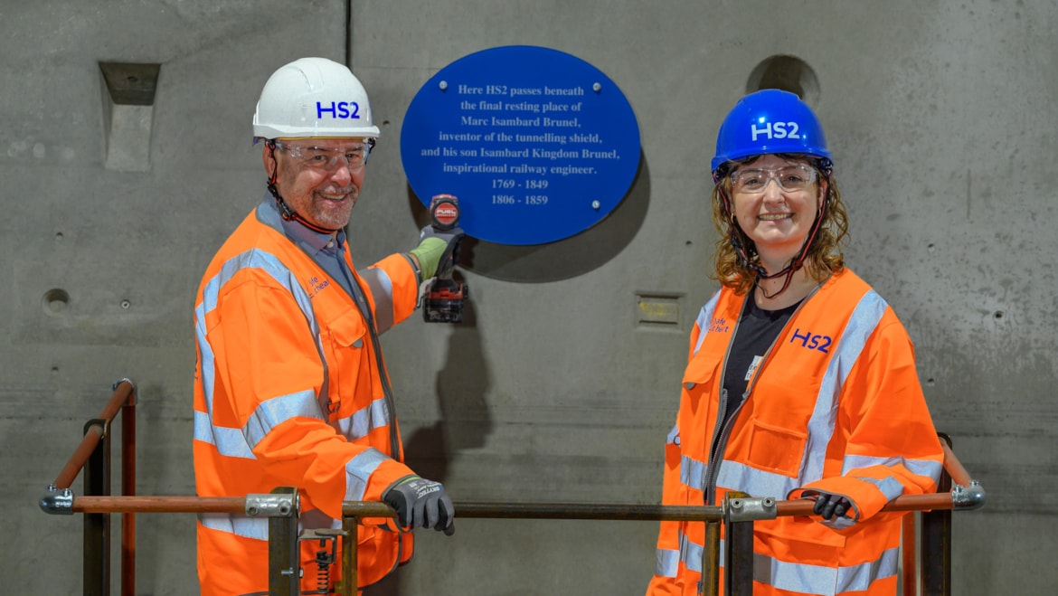 Future of UK rail meets its past: HS2 unveils plaque in honour of Brunel family: HS2 CEO Mark Wild and Director of the Brunel Museum install a plaque in the Euston Tunnel underneath where HS2 passes the tomb of Sir Marc Brunel and his son Isambard Brunel