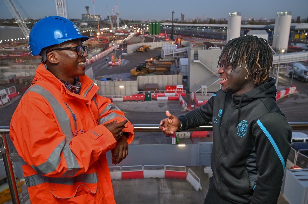 QPR’s young stars get an exclusive visit to West London HS2 station site: Ambrose Quashie, HS2 Skills Manager meets with QPR's rising stars