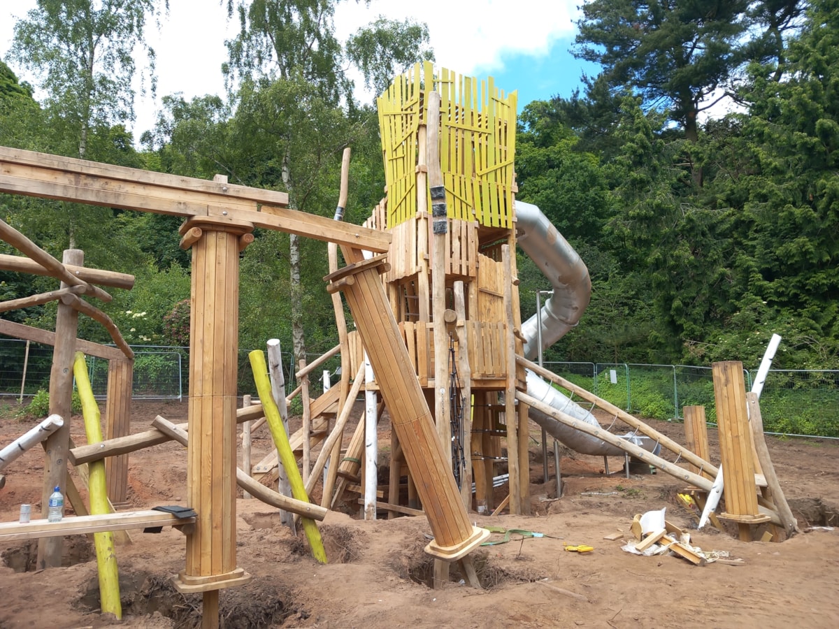 Himley play area nears completion (3)