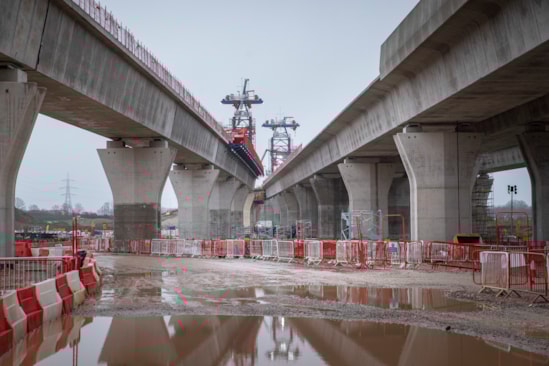 Single track viaduct converging with the central span under construction looking south December 2025