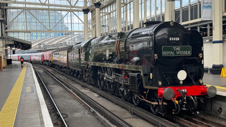 Inspiration comes to London Waterloo as special Railway 200 train makes latest visit