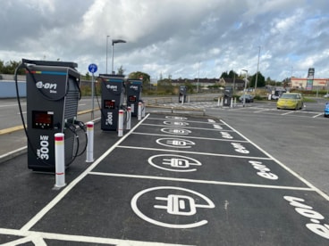 E.ON Drive's first ultra-fast EV charging hub in Wales