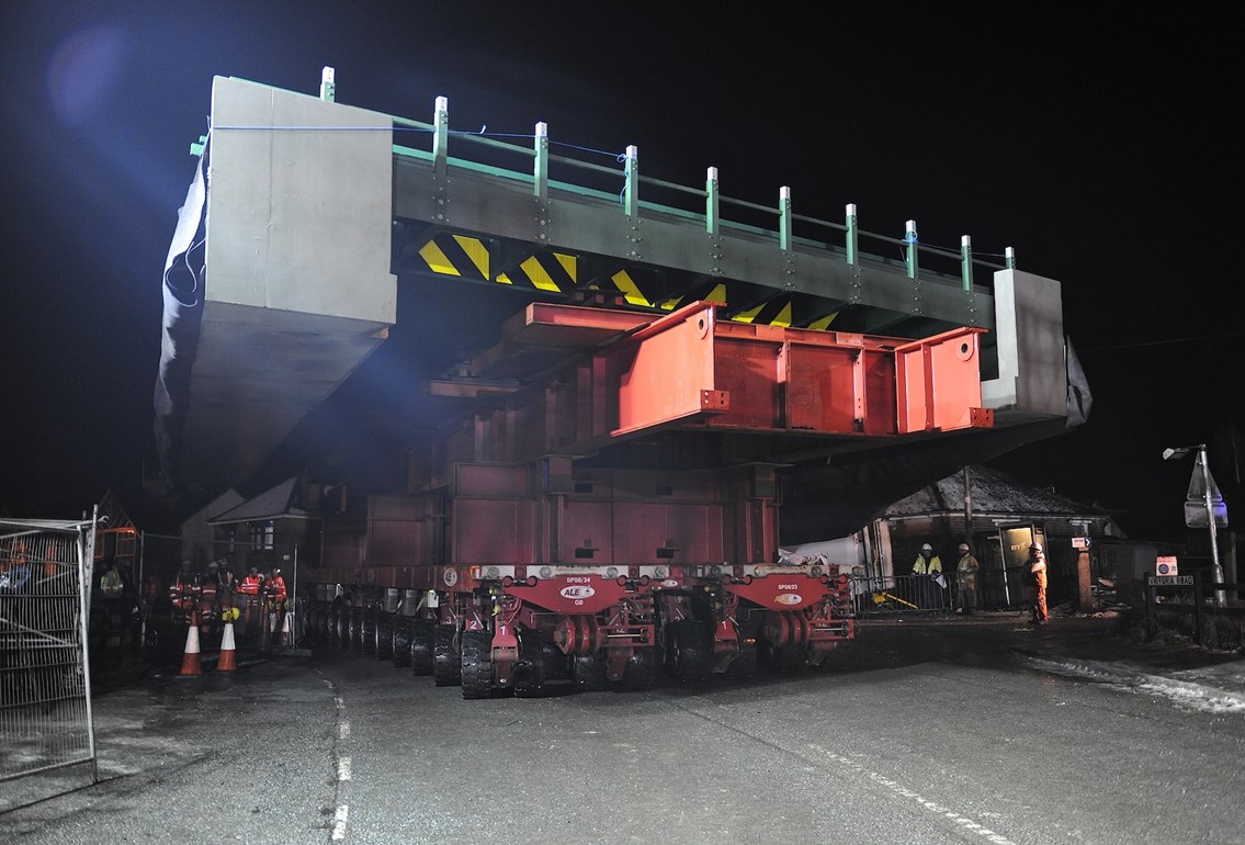 BARNETBY BRIDGE REPLACED OVER CHRISTMAS: New bridge being lifted at Barnetby