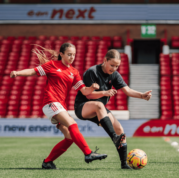 2 – PLAY ON THE PITCH – IMAGE 2