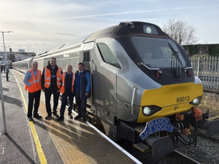 From L to R - Paul Clewlow (Chiltern Railways), Andrew Cripps (Branch Line Society), drivers Matthew Shipp and Duncan Battersby (Chiltern Railways