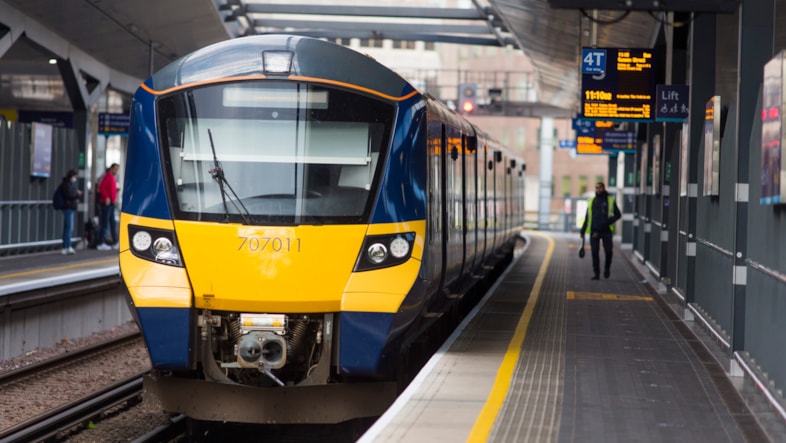 Southeastern expands accessible travel offer with new British Sign Language service: 707 London Bridge City Beam train 2