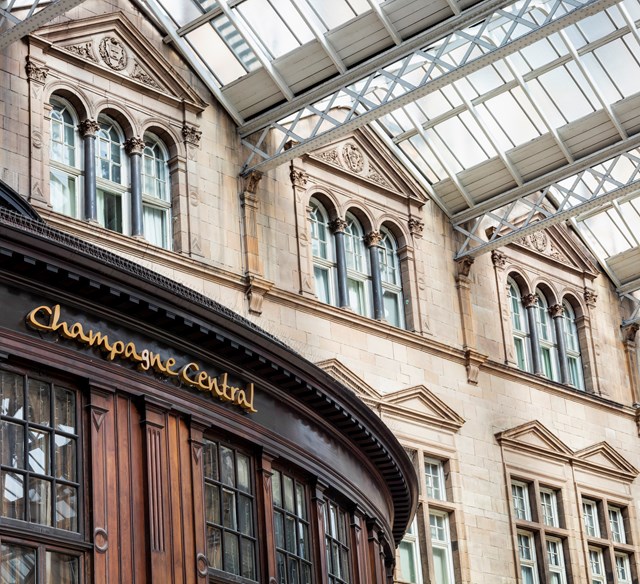 Glasgow Central - Champagne Central - entrance