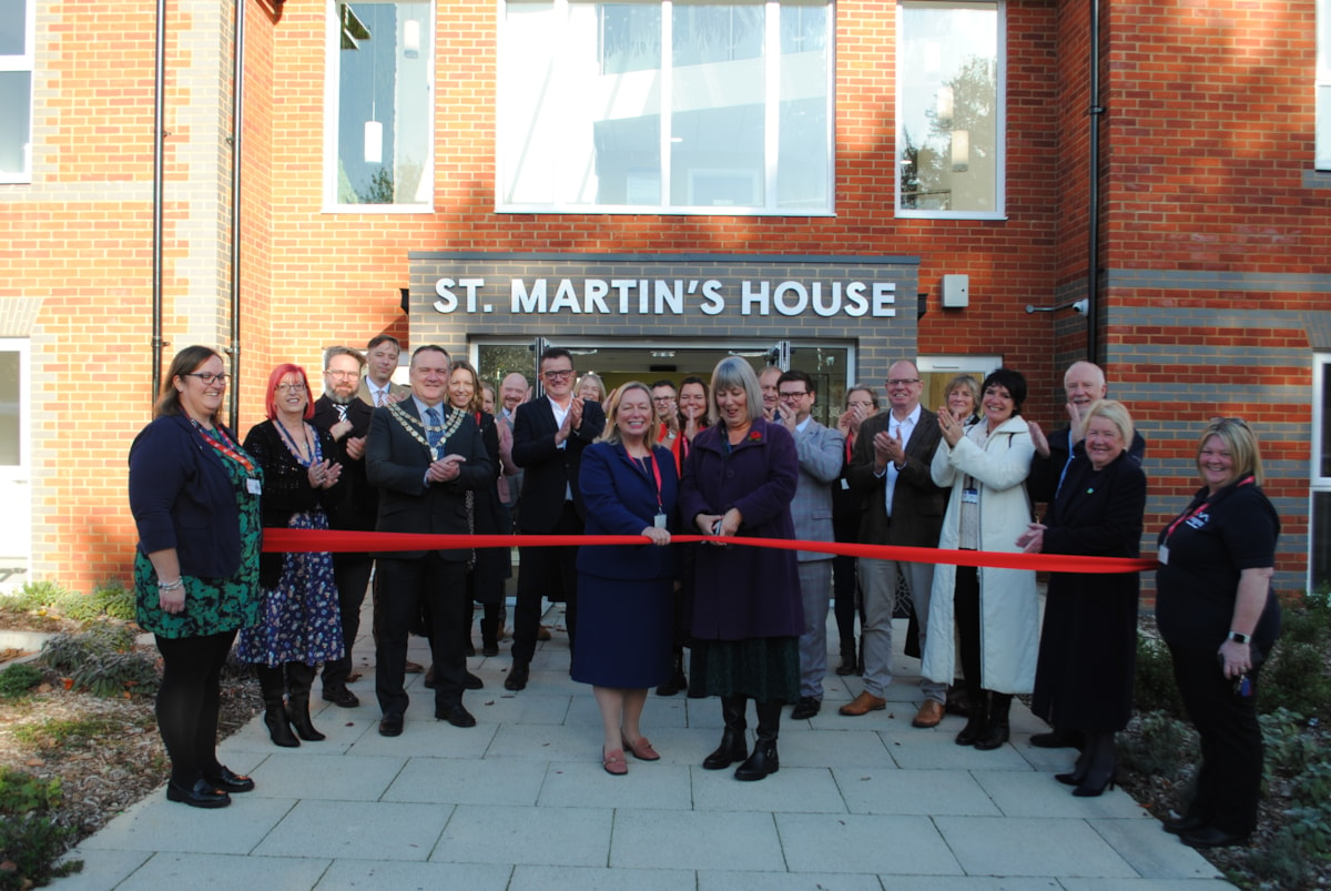 St Martin's House ribbon cutting 04