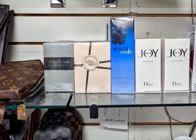 Counterfeit goods raid 13 December 6