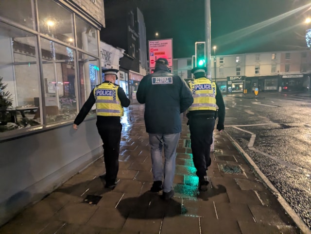 PXL 20251206 212951604