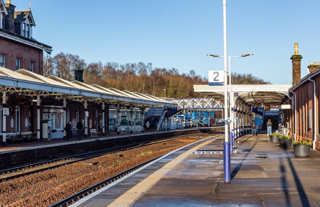 Dumfries Station footbridge closes as work steps-up: Dumfries AfA pre bridge lift PR-4