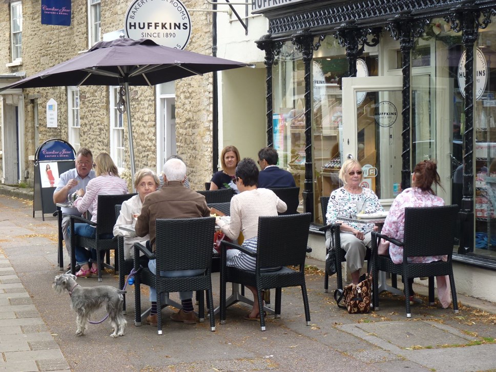 Huffkins pavement seating