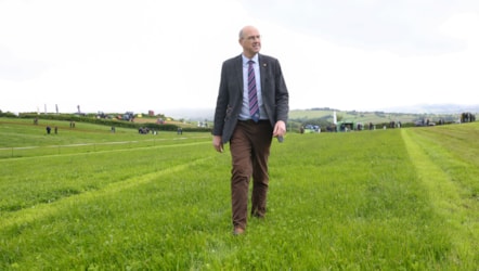 12.06.26 mh Minister Grassland Event 129 1