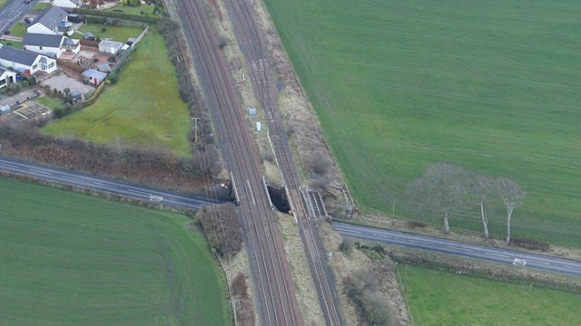 Adjacent rail bridges over Ayr Road, Mauchline set for refurbishment: Work gets underway on a 6 week programme to reurbish adjacent railway bridges over Ayr Road in Mauchline