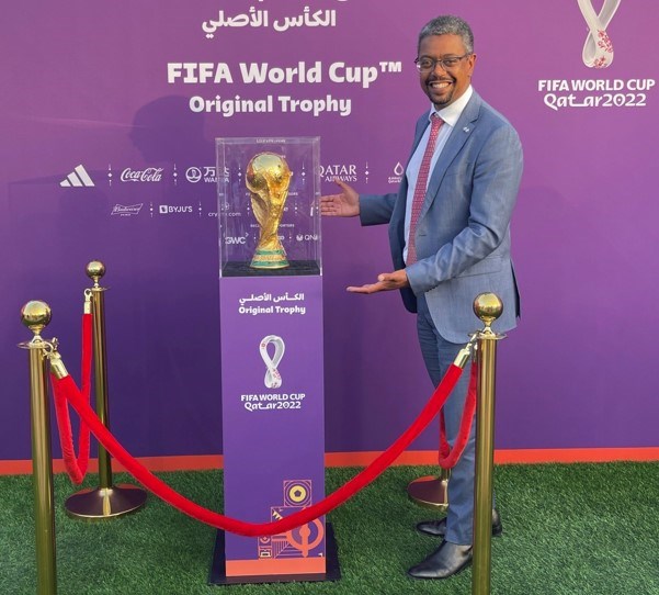 Economy Minister Vaughan Gething with the World Cup trophy-2